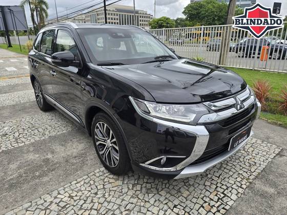 MITSUBISHI OUTLANDER 3.0 GT 4X4 V6 24V GASOLINA 4P AUTOMÁTICO